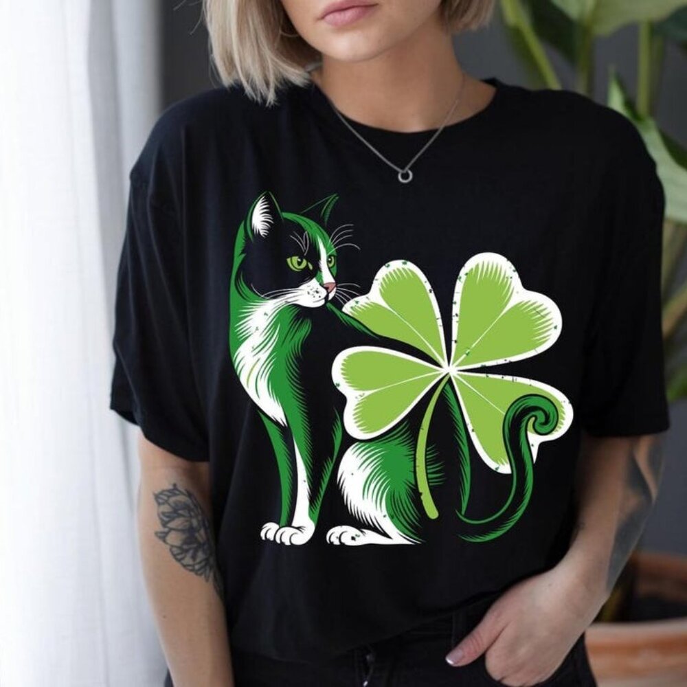 Lucky T-shirt ,Cat T-shirt,Woman Shirt, Lucky Cat T shirt